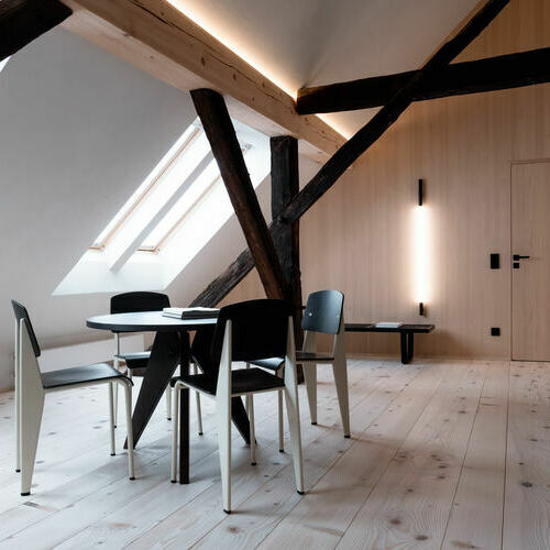 Der gro�z�gige Entertainment Bereich.